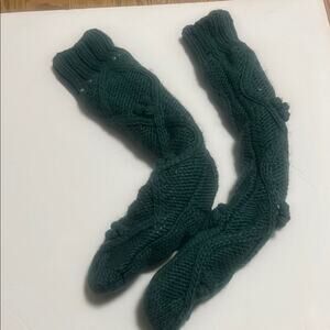 NWOT CABIN POM POM TALL‎ CABLE THERMAL GREEN SOCKS
